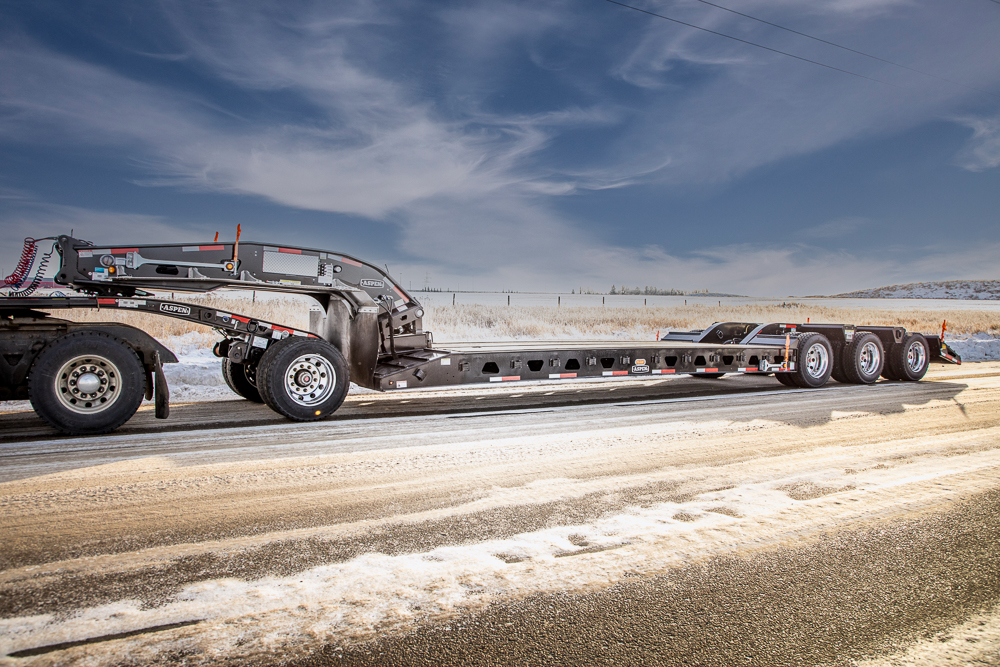 55 Ton Triaxle IRONHORSE - image 5 of 6