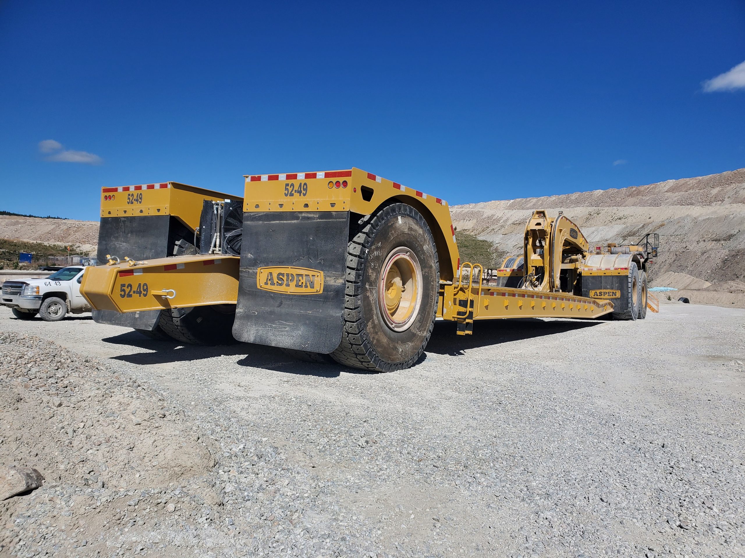 Mining Equipment Haulers - image 5 of 6