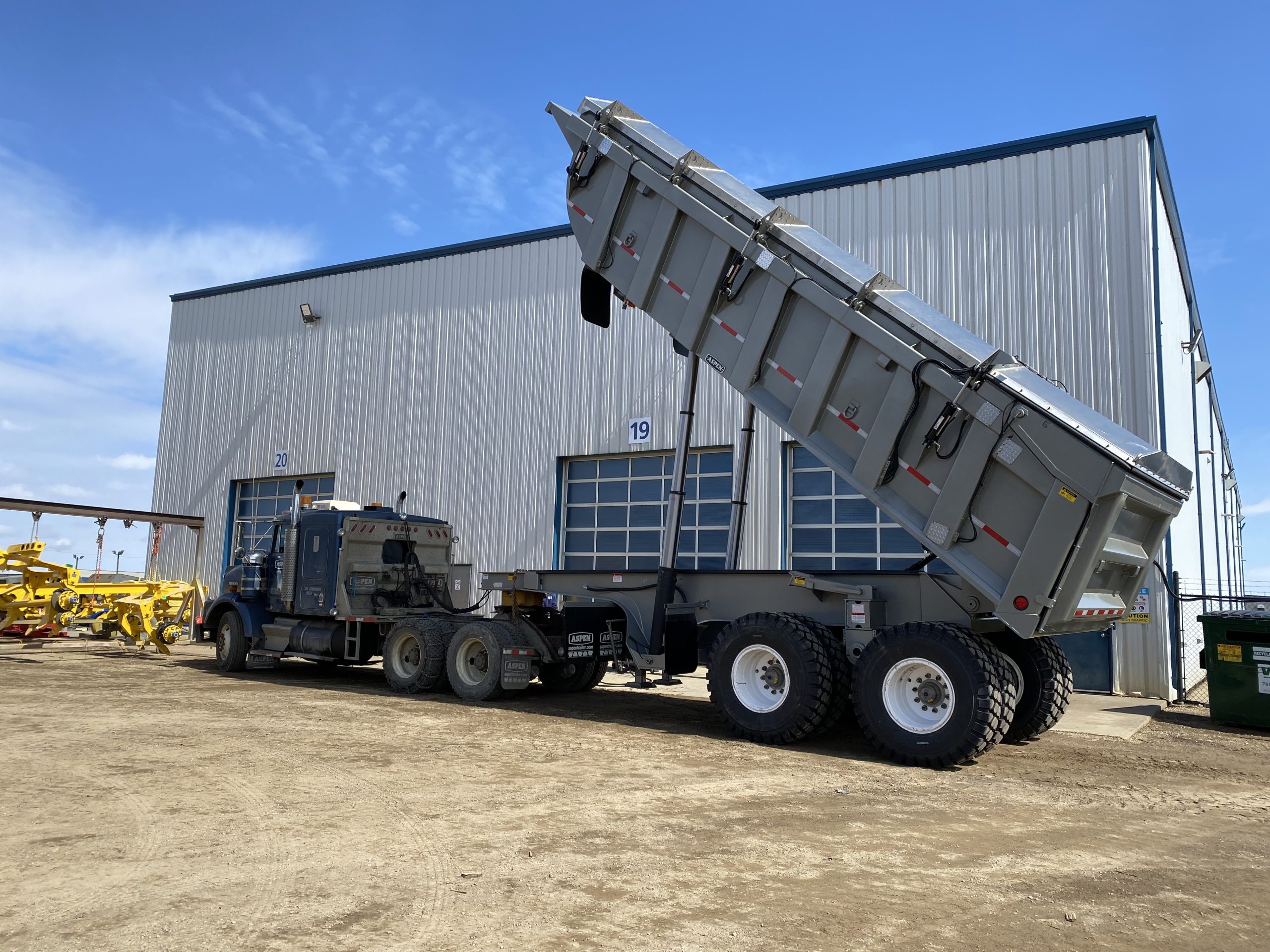 Mining Bulk Haulers - image 4 of 4