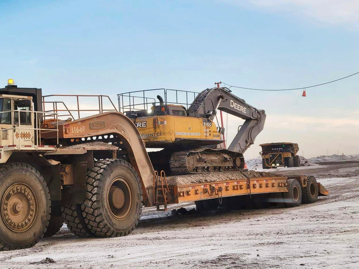 Mining Equipment Haulers - image 4 of 6