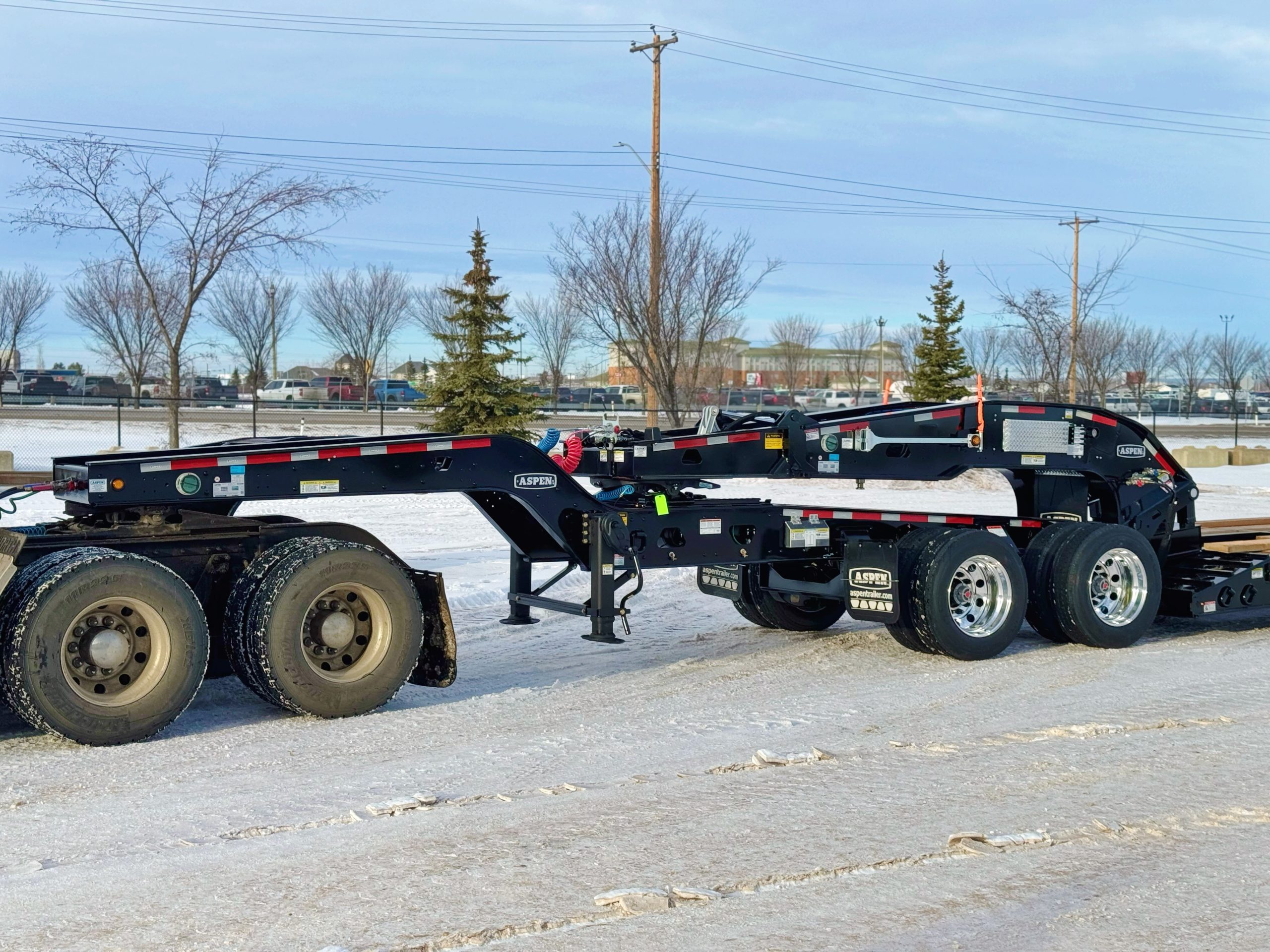 40 Ton Tandem Axle Jeep - image 1 of 2